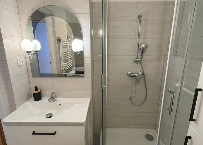 Bathory Srodmiescie - Etezje شقة